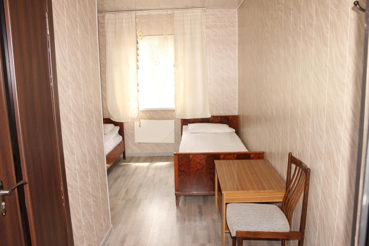 Guest House Jamal Naryn Bagian luar foto