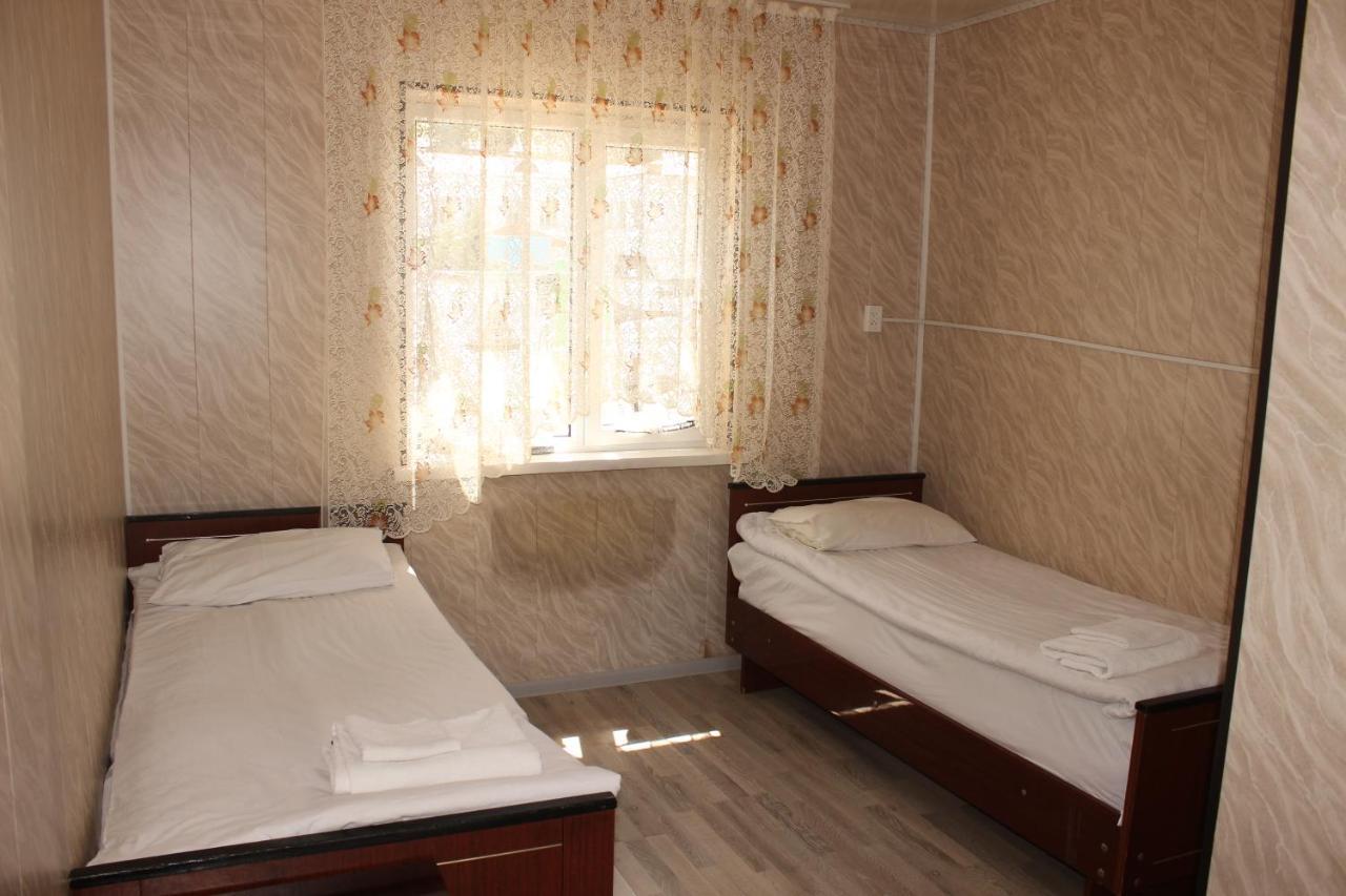 Guest House Jamal Naryn Bagian luar foto